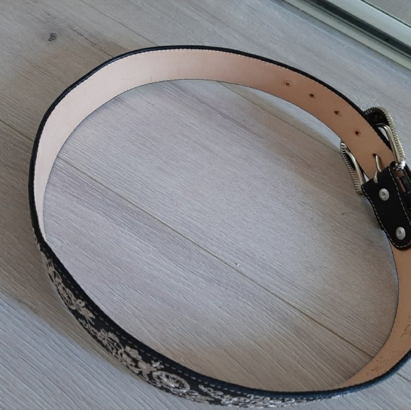 Belt - Picture 3 of 4